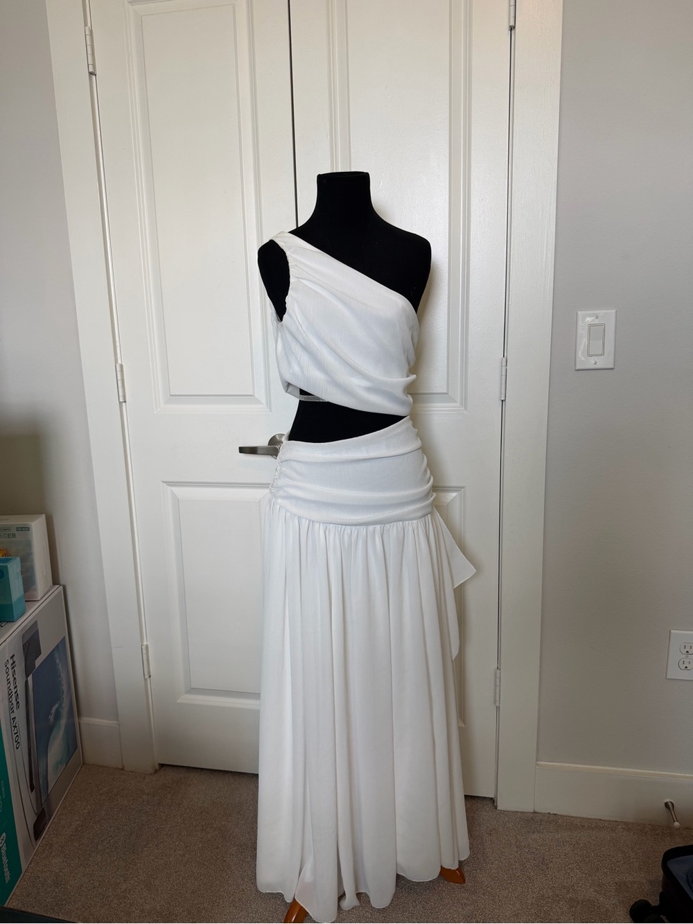 White One-Shoulder Maxi Dress